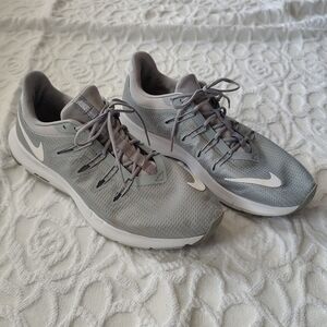 Nike Women's Quest Running Shoes Grey 11